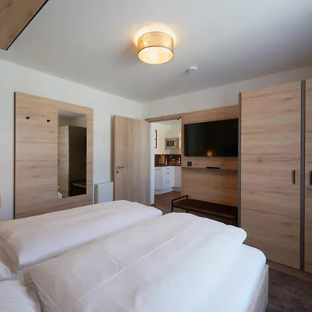 Schneider Aparthotel 4*