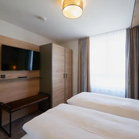Schneider Aparthotel 4*