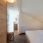 Schneider Aparthotel 4*
