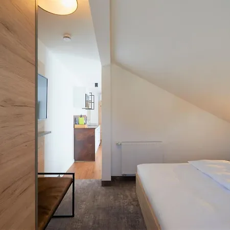 Schneider Hotel & Apartments Allersberg شقة فندقية 4*