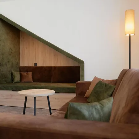 Schneider Hotel & Apartments Allersberg 4*
