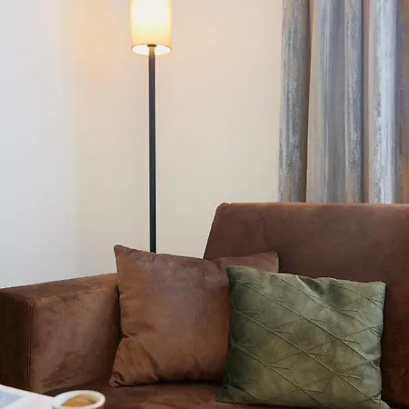 Schneider 4*